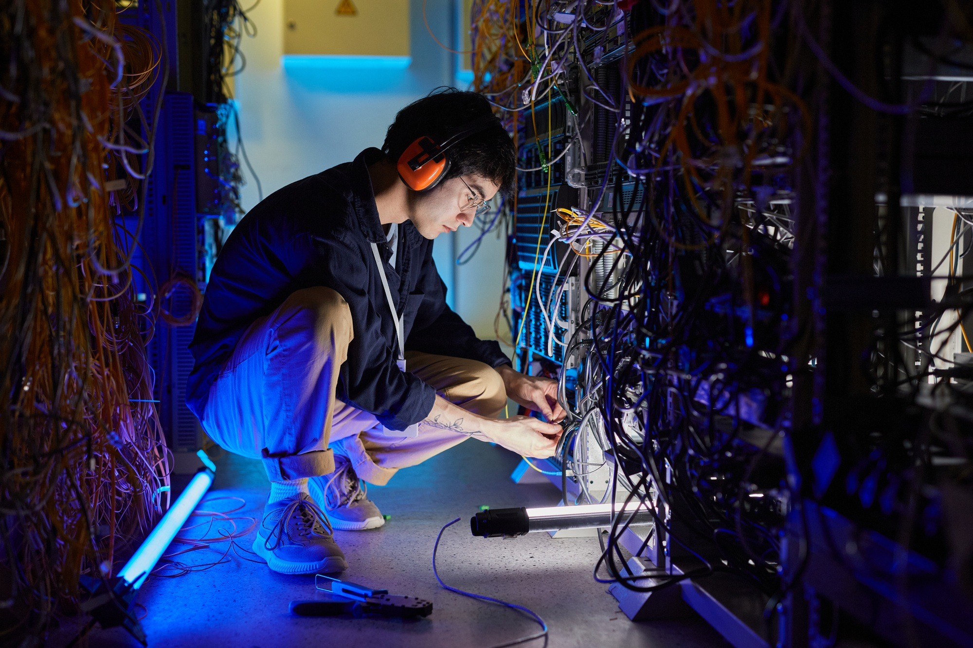 Server Room Temperature Monitor | Data Centers Temp Monitoring Online